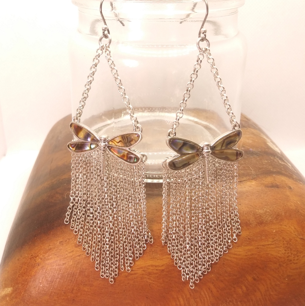 Flirty Dragonfly Dangle Earrings 🌷
